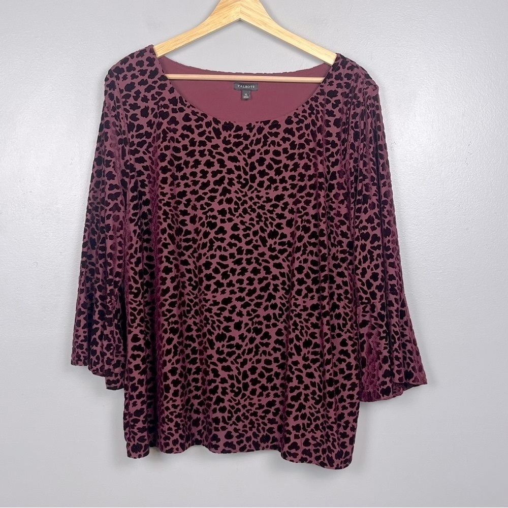 Talbots burgundy velvet burnout flounce sleeve top, size XL.